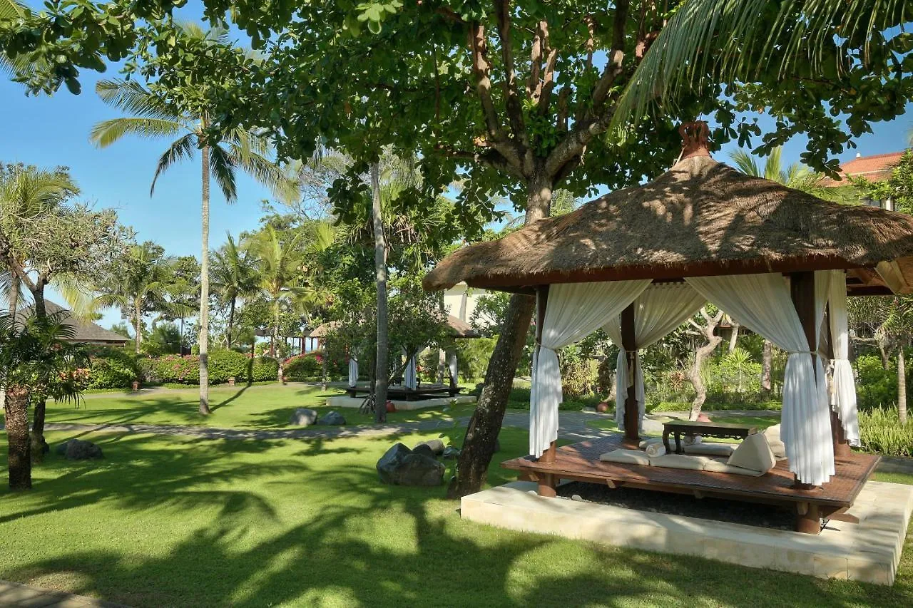 The Seminyak Beach Resort & Spa 5*,